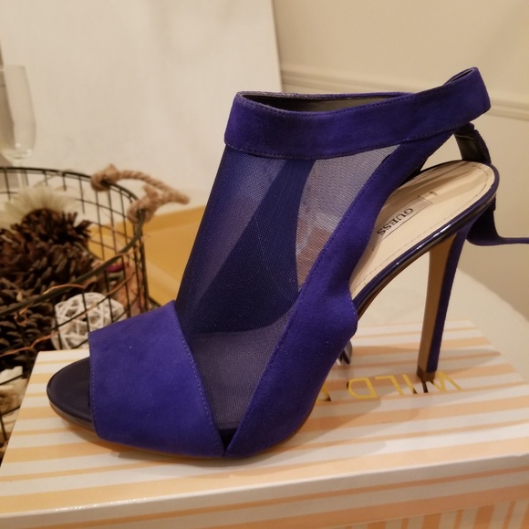 Pumps - Picture 2 of 4